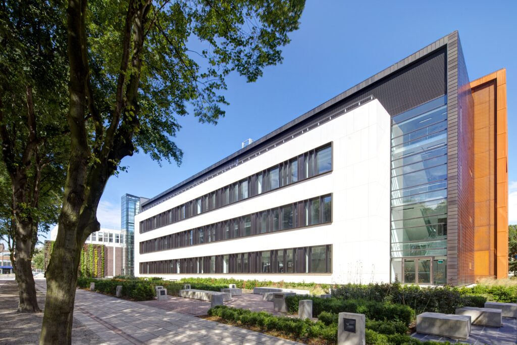 Central Teaching Laboratory, University of Liverpool Delta Balustrades
